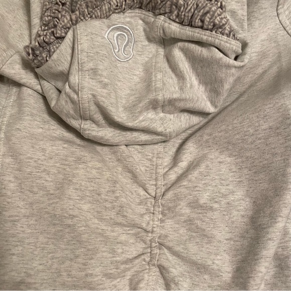 Lululemon Grey Zip-up Sweater - Size 4 - Picture 3 of 6